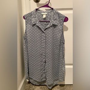 Women’s sleeveless blouse-size 14-light blue/white-H&M